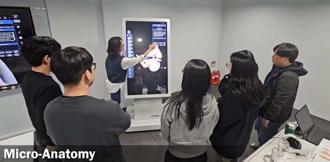 Bàn giải phẫu Medipbox 3D